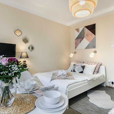 Old Town Studio Apartment Praha Bagian luar foto