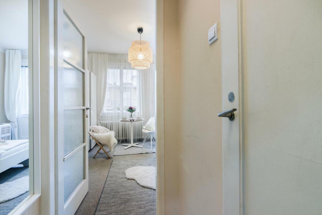 Old Town Studio Apartment Praha Bagian luar foto