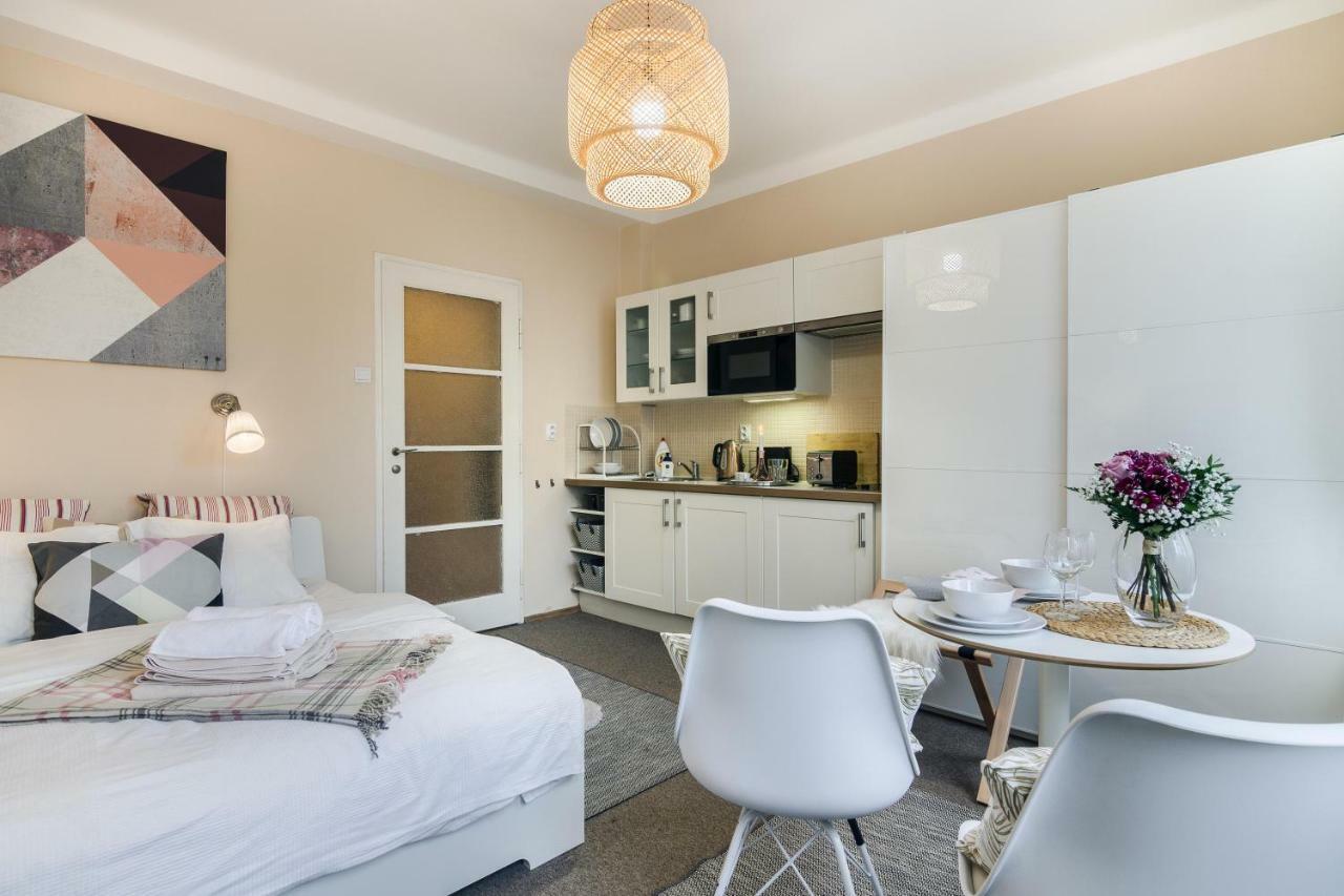 Old Town Studio Apartment Praha Bagian luar foto