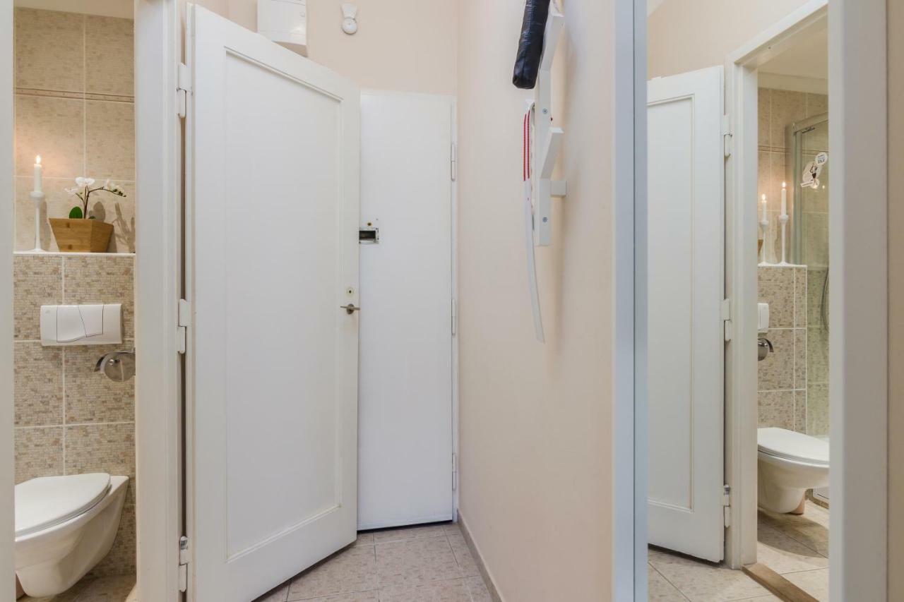Old Town Studio Apartment Praha Bagian luar foto
